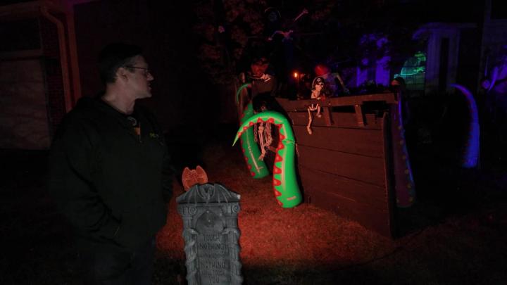 Thumbnail image for Bolingbrook Boo in the Brook 2024 Residential Halloween Displays 1080p30